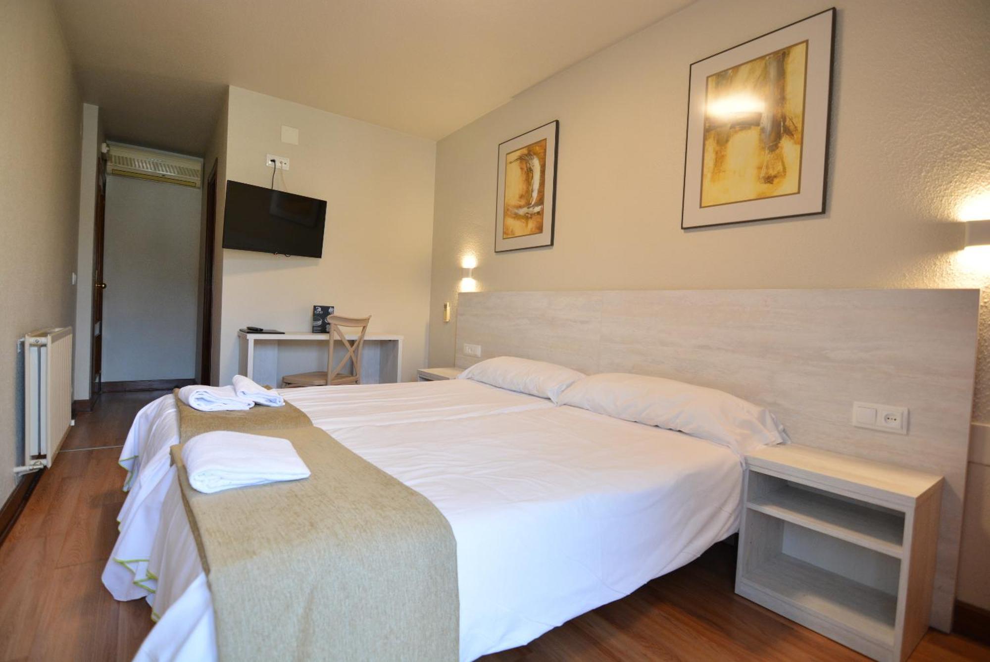 Hotel&Bar Ducay Olite Zewnętrze zdjęcie
