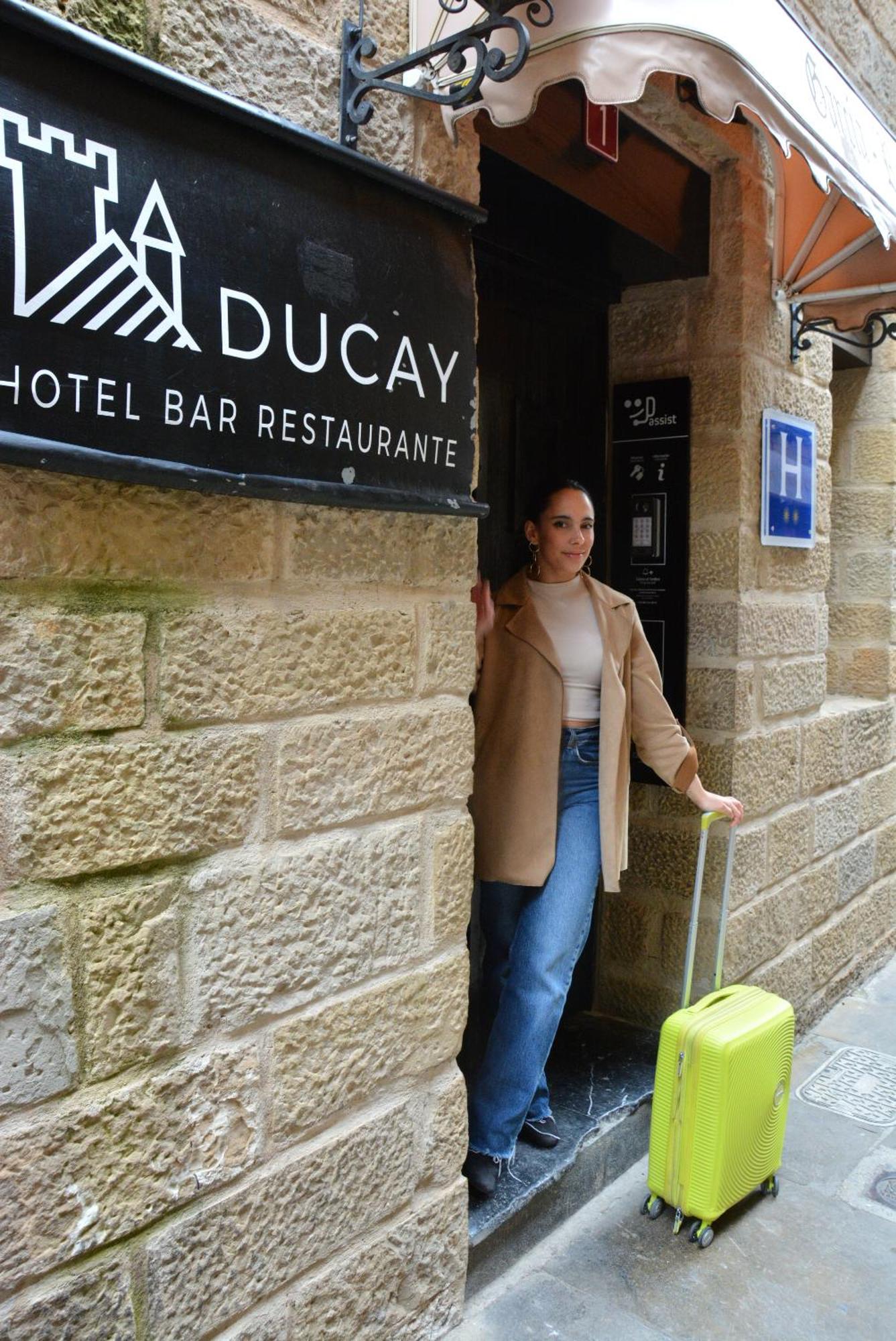 Hotel&Bar Ducay Olite Zewnętrze zdjęcie