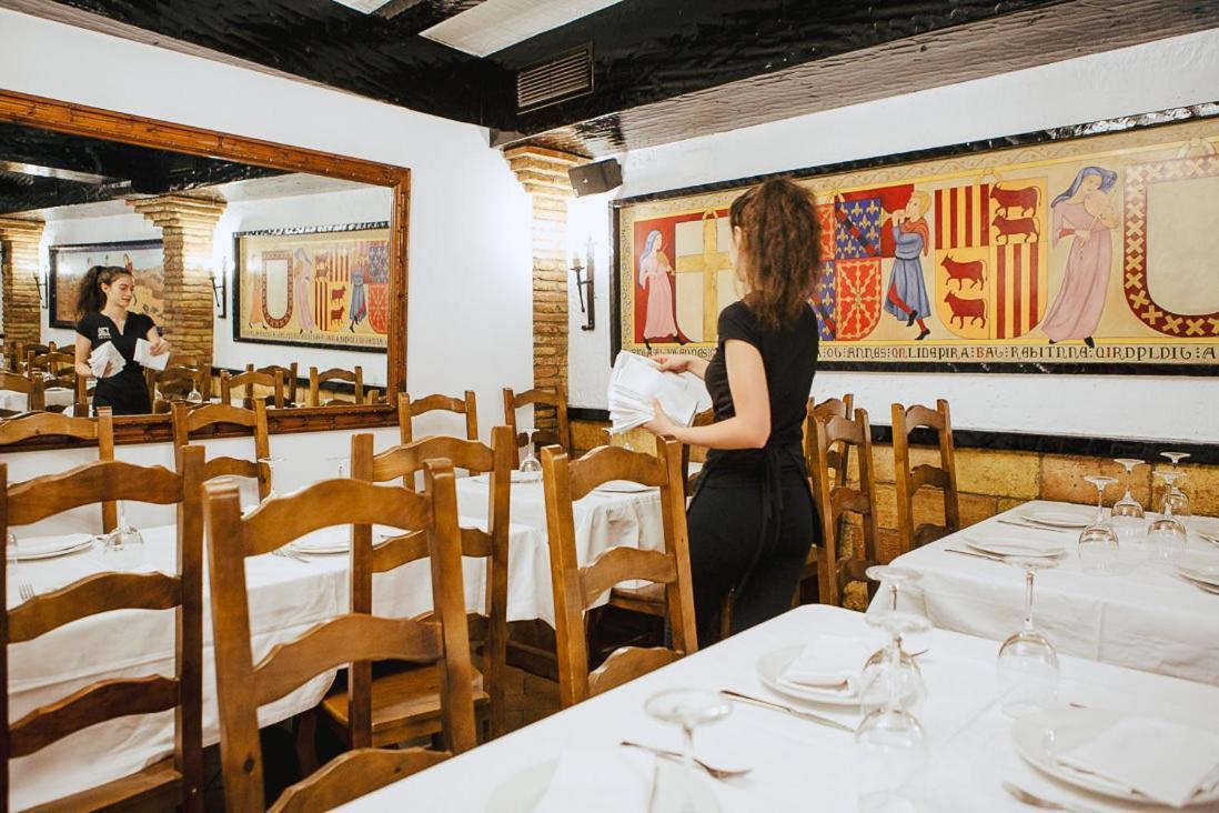 Hotel&Bar Ducay Olite Zewnętrze zdjęcie