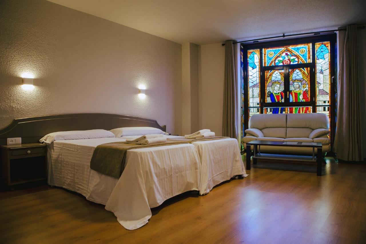 Hotel&Bar Ducay Olite Zewnętrze zdjęcie