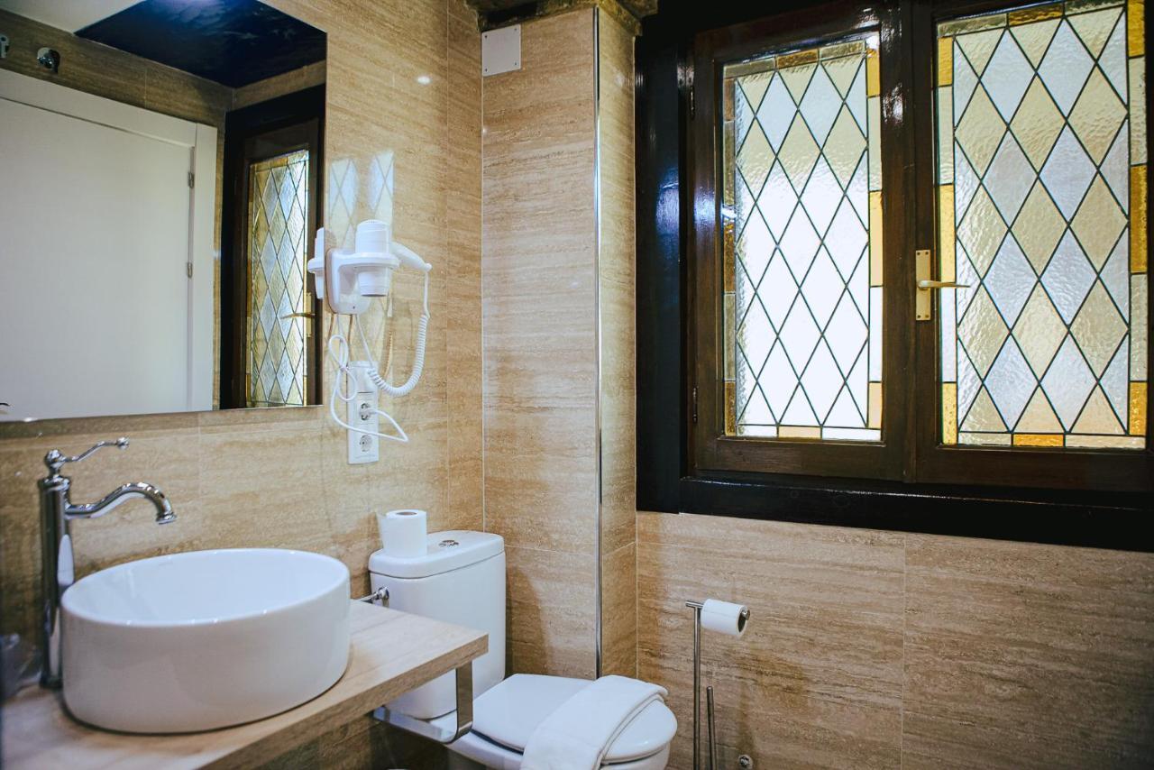 Hotel&Bar Ducay Olite Zewnętrze zdjęcie