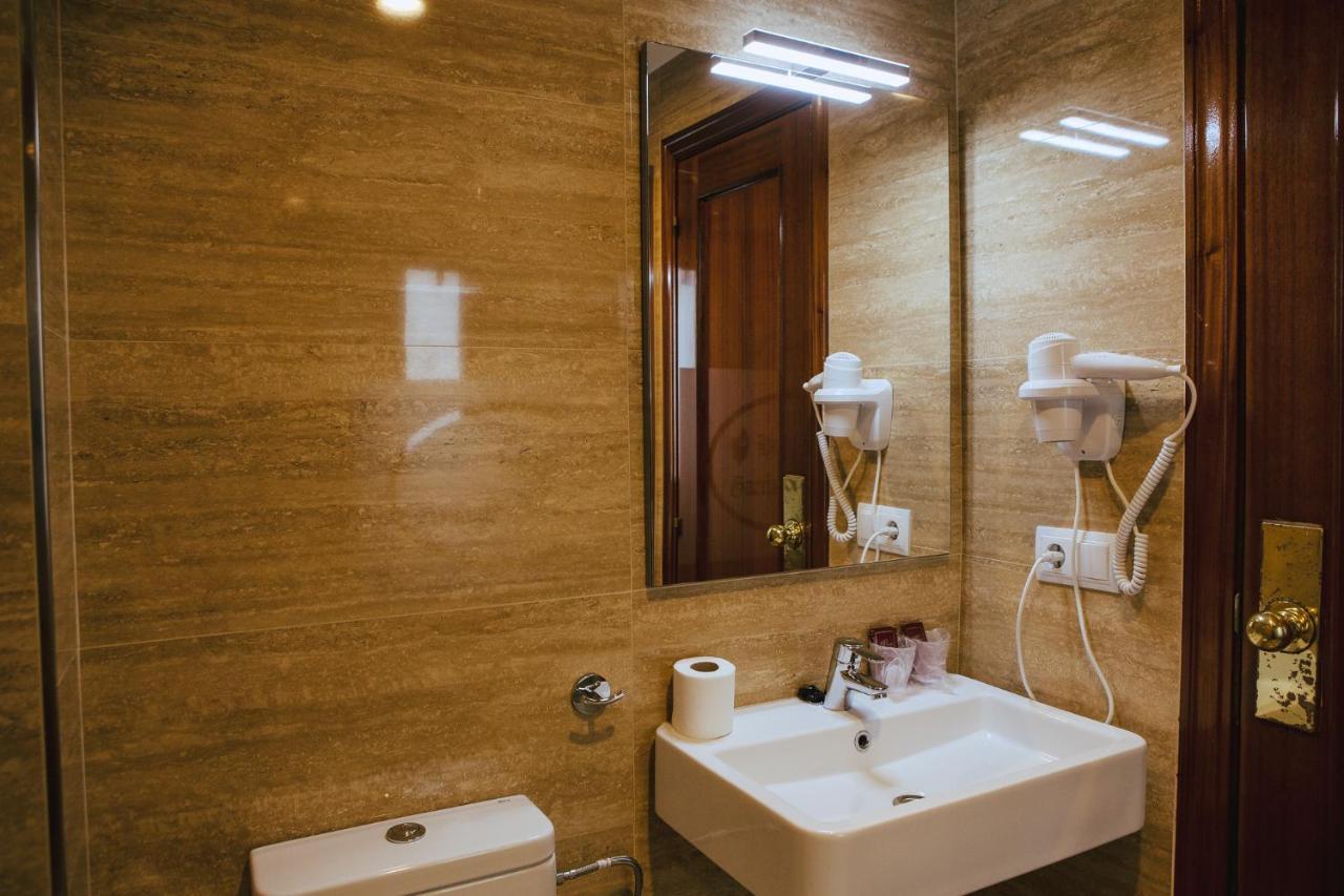 Hotel&Bar Ducay Olite Zewnętrze zdjęcie